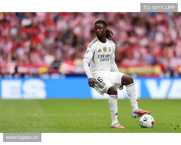 卡马文加：带球推进能力突出成为中场推进点