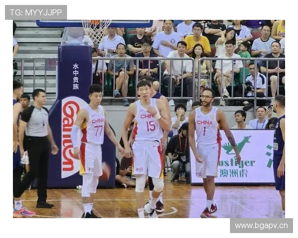 周琦赛场猛如虎，私下却像贵公子，看他把早餐吃成奢侈品我直接脸绿