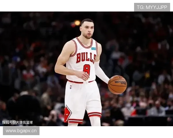 扎克拉文家里那个篮球架，比我一年工资还贵